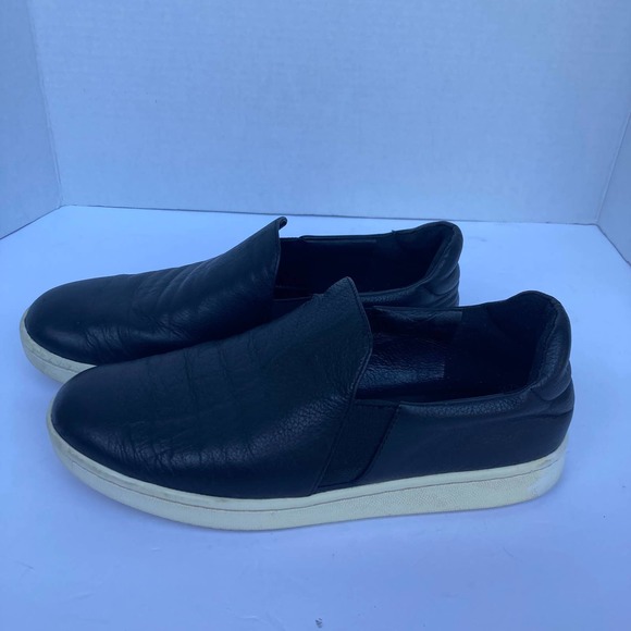 Eileen Fisher Women's Black Leather Slip On Sneakers Size 7 - Picture 1 of 8
